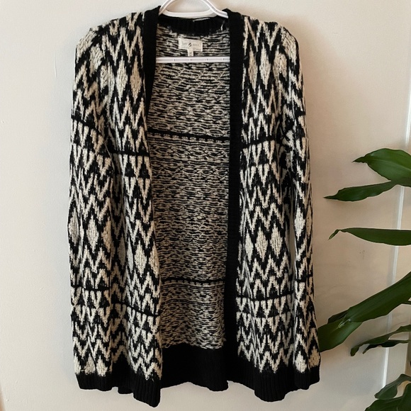 White and black festive winter Cardigan (Lou & grey) - Picture 2 of 5